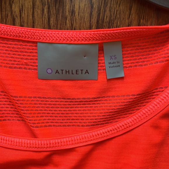 Athleta kettlebella tank, size XS - Picture 4 of 6